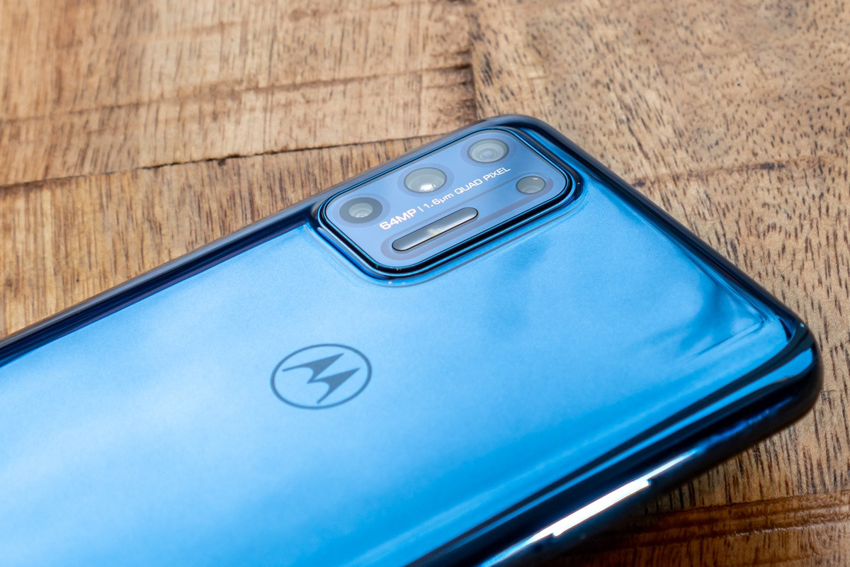 vier-smartphones-van-250-euro-getest-bieden-ze-genoeg-functies-voor-zo