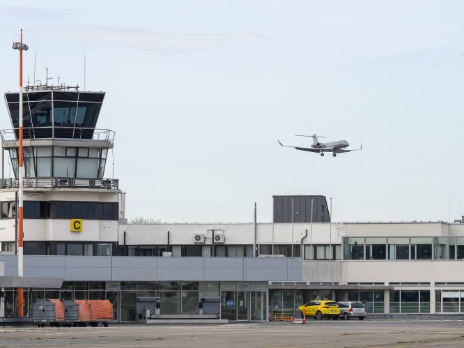 Mortsel geeft ongunstig advies voor nieuwe vergunning luchthaven in Deurne: “In strijd met stikstofdecreet”