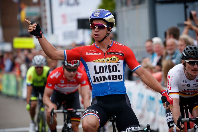 Dylan Groenewegen won in 2017 twee etappes in de ZLM Tour.