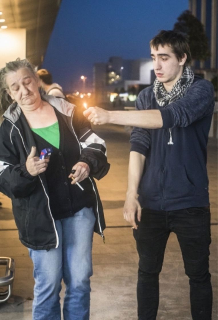 'Linda woonde op 22/3 op de luchthaven met haar zoon, die aan ADHD en verlatingsangst lijdt. Cedric: 'Als ik haar kwijt was, dan was ik volledig kapot‘’ Beeld 