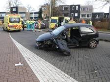 Brokkenpiloot rijdt zichzelf aan flarden, dochtertjes van 3 en 5 jaar zonder gordels achterin  