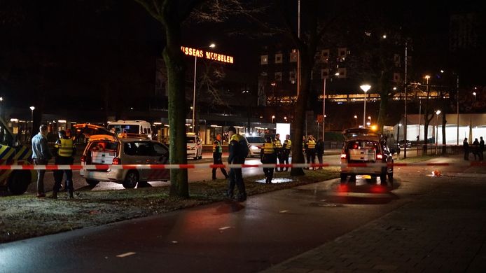 Op de Tunnelweg in Nijmegen is een verdachte aangehouden na een steekpartij.