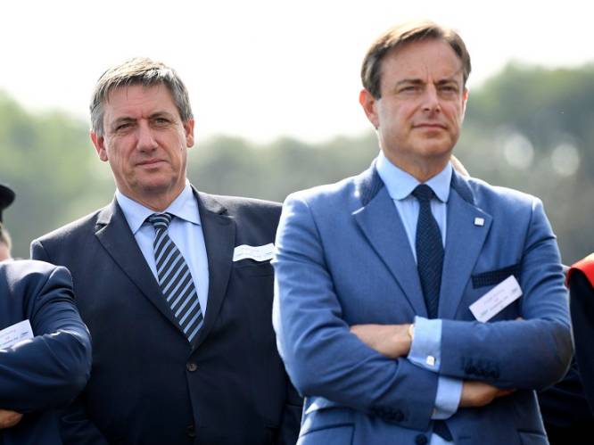 De Wever stelt links voor keuze: "Sociale zekerheid veiligstellen of vluchtelingen helpen"