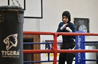 Zeina Nassar, la boxeuse allemande qui se bat pour porter le hijab sur le ring