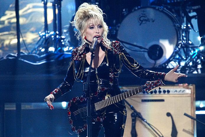 Dolly Parton tijdens een optreden in 2022.