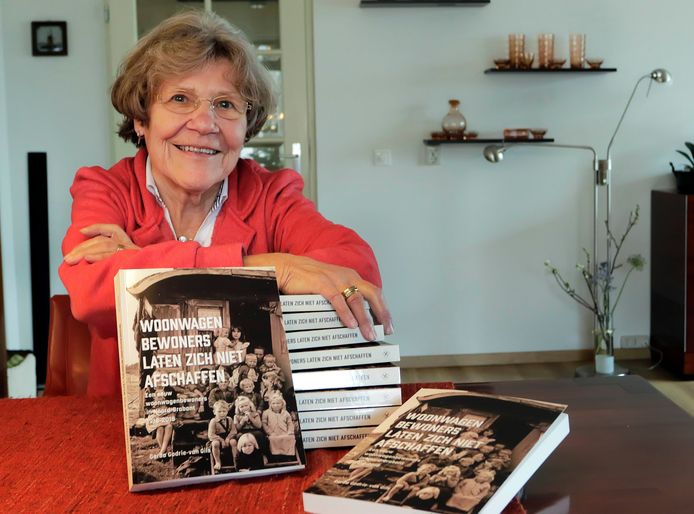 Etten-Leur : Gerda Godrie schreef boek over woonwagenbewoners.