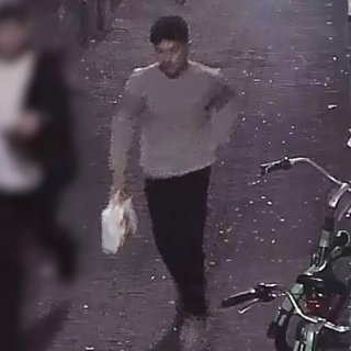 18-year-old narrowly survives stabbing near Dam Square: police arrived just in time