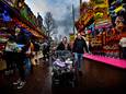 De regen is spelbreker bij de Helmondse voorjaarskermis. Het loopt daardoor niet storm met het aantal bezoekers.