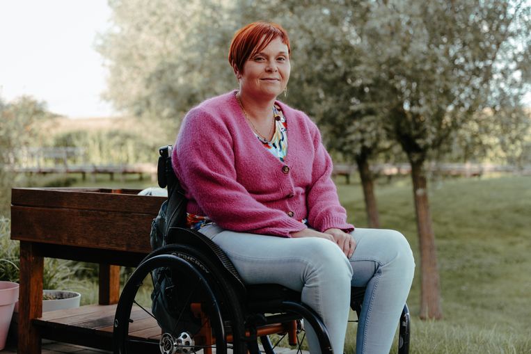 Sarah De Schryver. ‘Een deel van me zal nooit kunnen aanvaarden dat ik mijn oude leven niet meer terugkrijg. Dat maakt me kwaad.'
 Beeld Damon De Backer