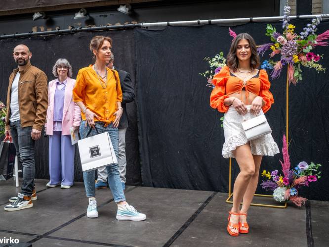 Modeshow in de Pieter Van Aelst-winkelgalerij: “Modellen genoten van hun tijd op de rode loper”