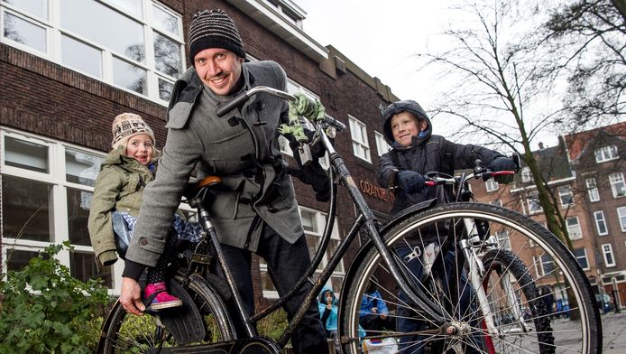 Herenfiets verdwijnt het straatbeeld | | AD.nl