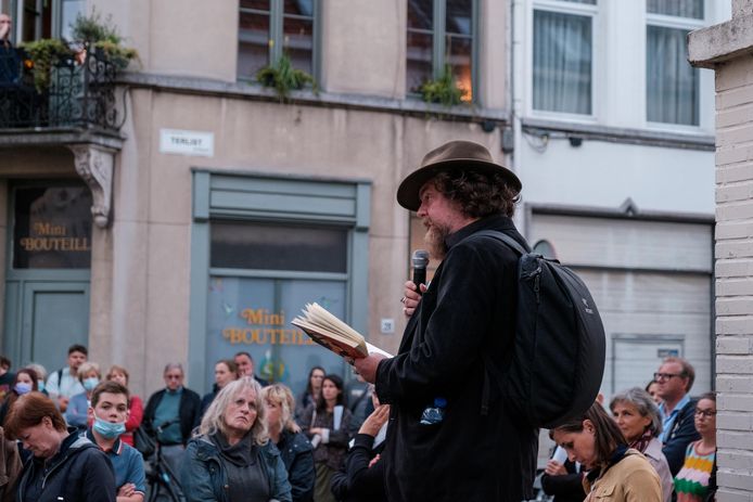 Jeroen Olyslaegers leest passages uit zijn roman ‘Wil’.