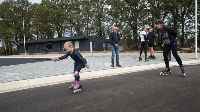 Eerste skeeleraars op supergladde Winterswijkse baan: ‘Prachtig asfalt’