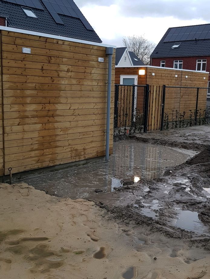 Het water kan niet weg op het KVL-terrein