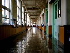 Deux élèves de 4 et 6 ans se voient refuser l’accès à leur classe parce qu’ils portent une robe