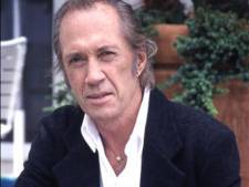"David Carradine n'était pas seul quand il est mort"