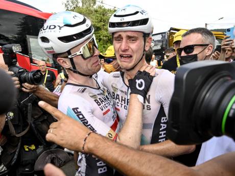 Tranen met tuiten bij Matej Mohoric na minieme sprintzege in Tour de France: ‘Voelt soms alsof je hier niet hoort’