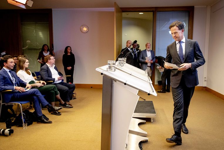 Premier Mark Rutte tijdens de persconferentie waarop de nieuwe maatregelen rondom het coronavirus bekend werden gemaakt.  Beeld ANP