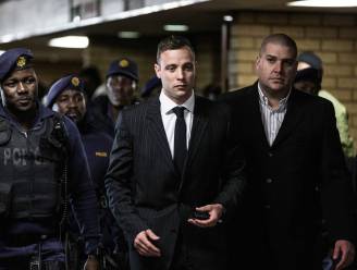 “Veel te toxisch”: drie maanden na vrijlating heeft 
‘onherkenbare’ Oscar Pistorius alle moeite van de wereld om draad weer op te pikken