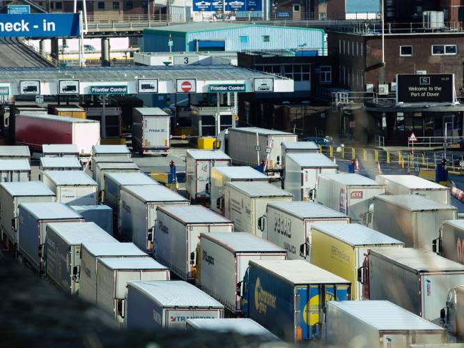 "Bijna helft van trucks keert zonder vracht terug uit Groot-Brittannië"