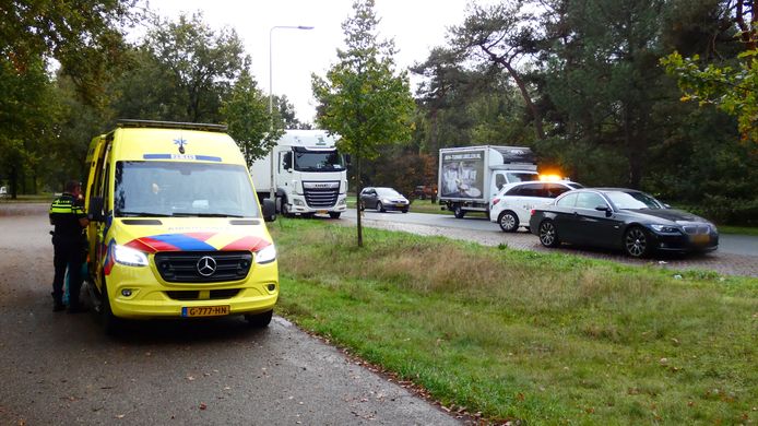 Flinke Schade Aan Twee Auto’s Bij Botsing Op Weg Tussen Oss En Heesch 