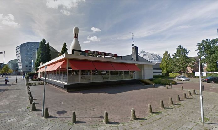De hoek van Bowling Breda  met op de achtergrond de voornmalige Koepelgevangenis.