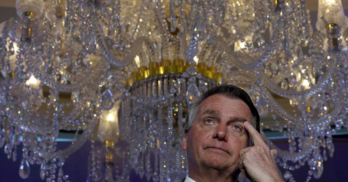 Bolsonaro may hand over jewelry illegally imported from Saudi Arabia |  outside