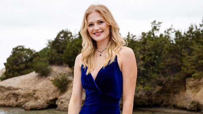 'De Bachelor'-kandidate Phaedra. Zij kreeg de eerste kus van Fabrizio.