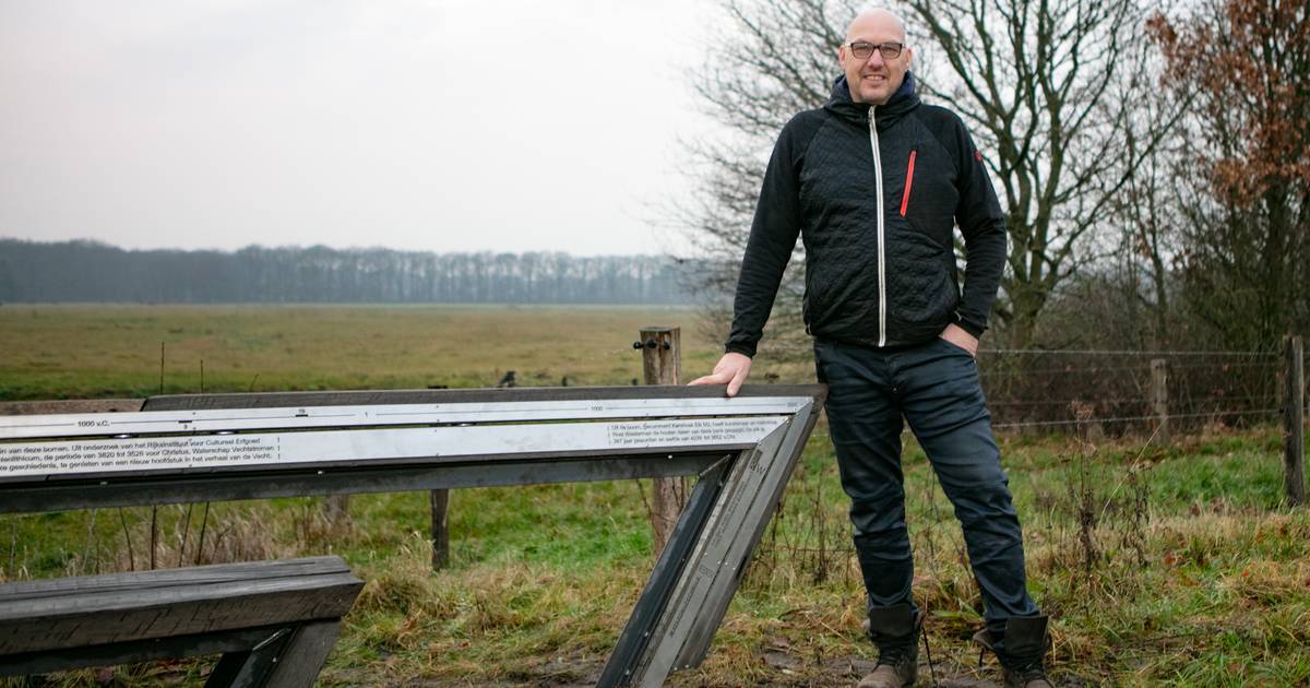Nieuwe bank in Stegeren van 6000 jaar oud hout