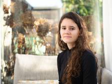 Angela (20) uit Zutphen groeide op in Albanees kindertehuis en heeft nu genoeg geld voor studie om mensen daar te helpen