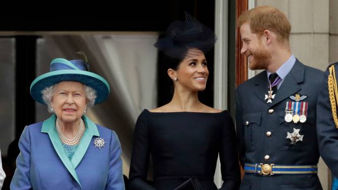 La reine Elizabeth a-t-elle snobé l’anniversaire de Meghan Markle? “Quelque chose a changé”