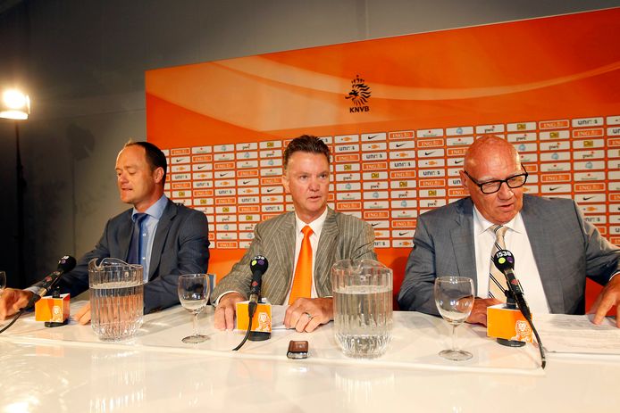 ZEIST, 10-08-2012 Louis van Gaal wordt gepresenteerd als bondscoach van Oranje het Nederlands Elftal
