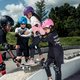 In Zuidoost leren ze dat skateboarden óók voor meisjes is