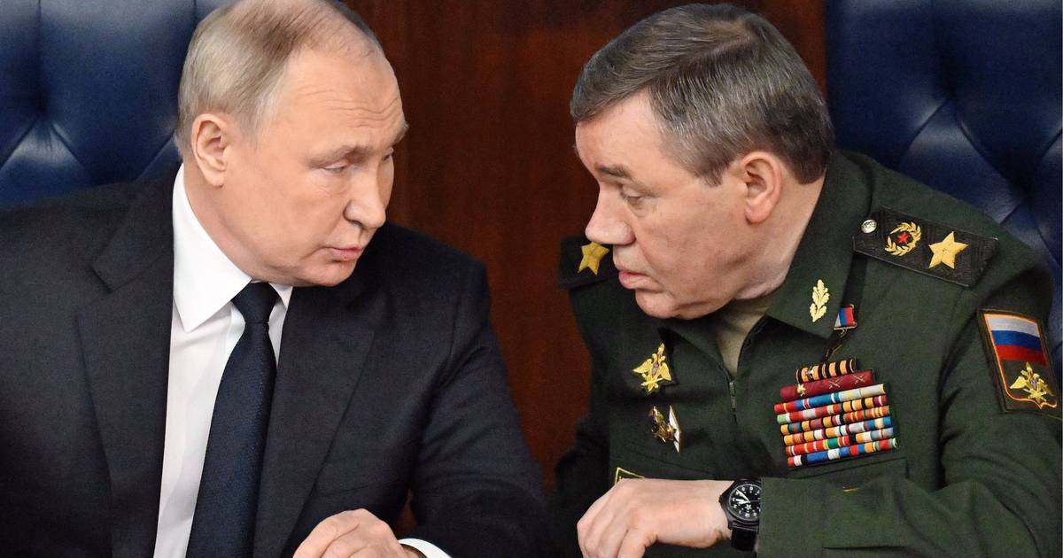 Putin's right hand has not been seen for more than a month: where is General Gerasimov?  |  Ukraine-Russia war