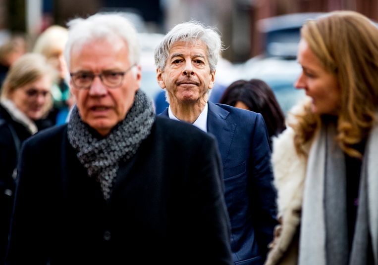 Ronald Plasterk woont op Goede Vrijdag de uitvoering van de Matthäus Passion bij in de Grote Kerk in Naarden. Beeld Hollandse Hoogte /  ANP