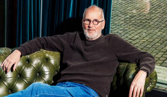 Herman Koch: ‘Wat voorheen een dubbele whisky deed, heb ik nu door de therapie die ik krijg’