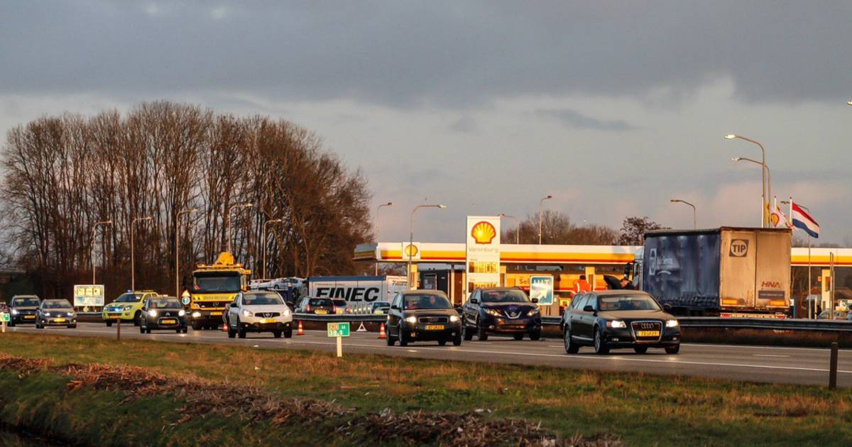 Half uur vertraging na botsing op A28 tussen Harderwijk en Nijkerk.