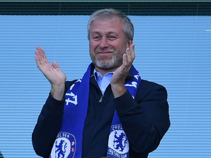 ‘Roman Abramovitsj, jarenlang eigenaar van Chelsea, nam Vitesse in geheim over en leende club 117 miljoen’