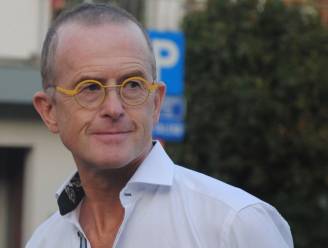 LEVENSVERHAAL. Zeelse middenstand verliest met opticien Philip Van der Linden (56) kleurrijke ondernemer: “Hij was dag en nacht bezig met zijn zaak”