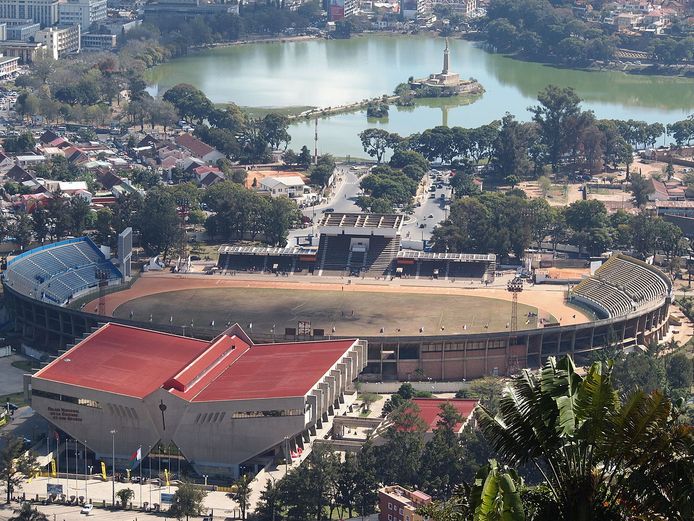 Bij gedrang voor een voetbalmatch aan de ingang van het Mahamasinastadion in de hoofdstad van Madagaskar vielen één dode en 37 gewonden.