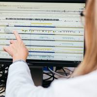 Kanker vroegtijdig opsporen zonder biopsie? Nieuwe bloedtest van UZ Leuven detecteert tumoren sneller dankzij epigenetische analyse