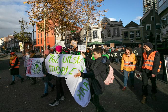 De demonstranten trokken in Eindhoven vanaf het 18 Septemberplein door de binnenstad naar het Stadhuisplein.