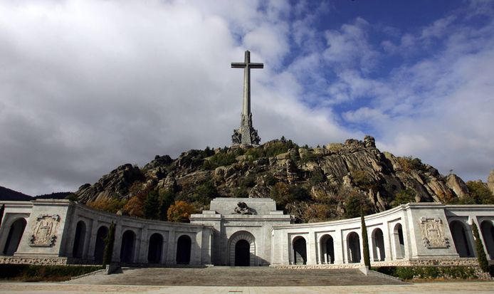 Het immense monument in de Valle de los Caídos, waar onder anderen Franco ligt begraven.