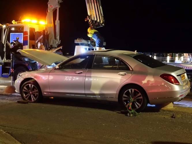 Autodieven crashen Mercedes op Zeedijk Knokke