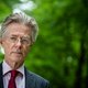 Oud-minister van Defensie rijdt zelf naar Polen om vluchtelingen op te halen