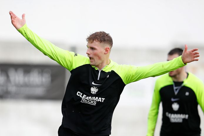 Nikolai Baden Frederiksen wil op de slotdag van de tranaferperiode nog vertrekken bij Vitesse. De Deen heeft geen uitzicht op veel speeltijd in Arnhem.