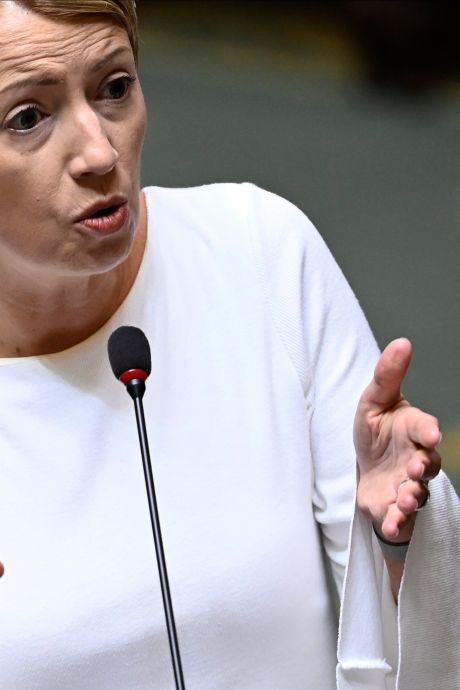 Catherine Fonck veut bannir les cigarettes des terrasses