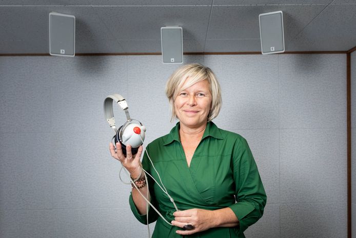 Wie een gedeeltelijke terugbetaling van zijn gehoorapparaat wil, moet langs bij een audioloog zoals Marleen Desloovere.