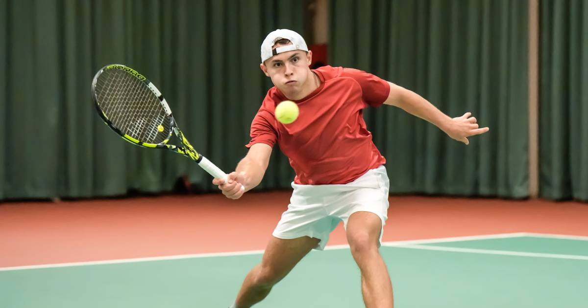 Kyvan Rietkerk (17) reist als tennisser de wereld over: ‘Maar heb ...