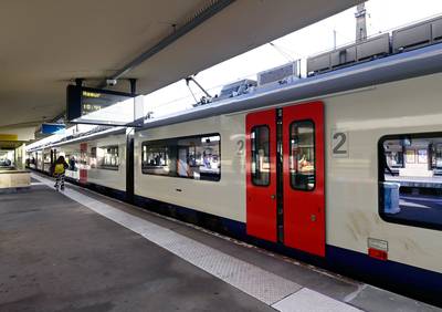 Des passagers évacués à Lustin après un départ de feu dans un train de la SNCB